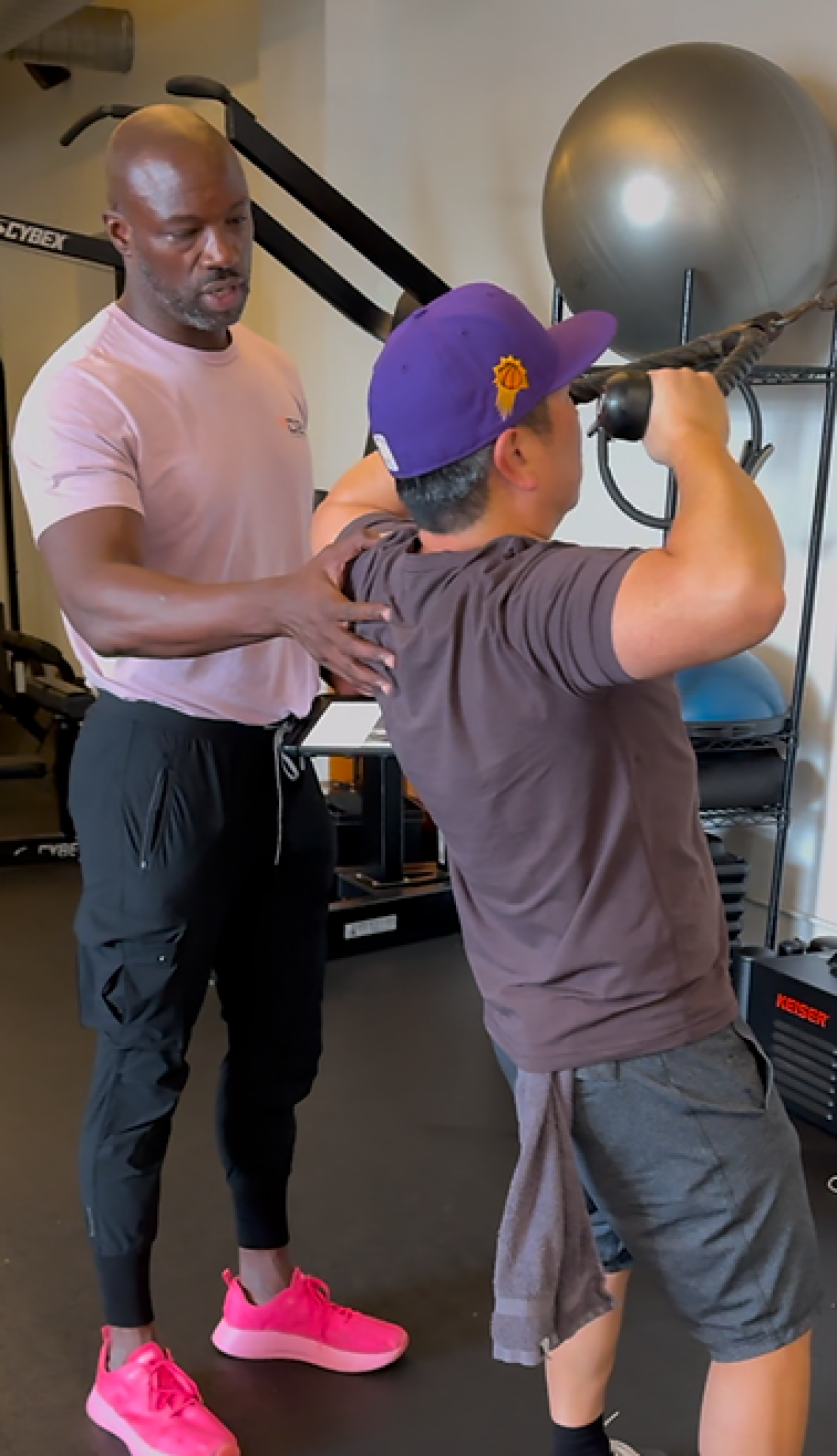 995F3C61-7CB5-4113-8AAE-4BE683AA5AED